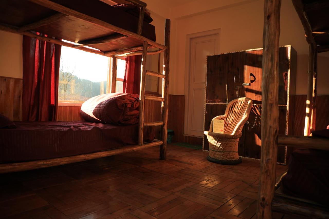 Odin Hostel Shoja Buitenkant foto