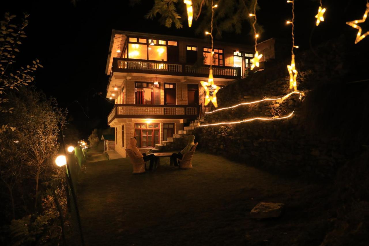 Odin Hostel Shoja Buitenkant foto