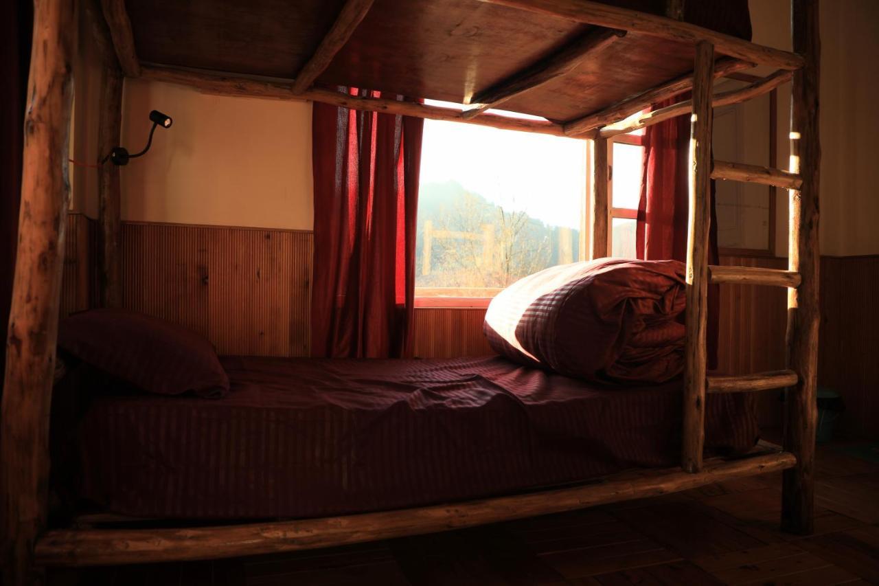 Odin Hostel Shoja Buitenkant foto